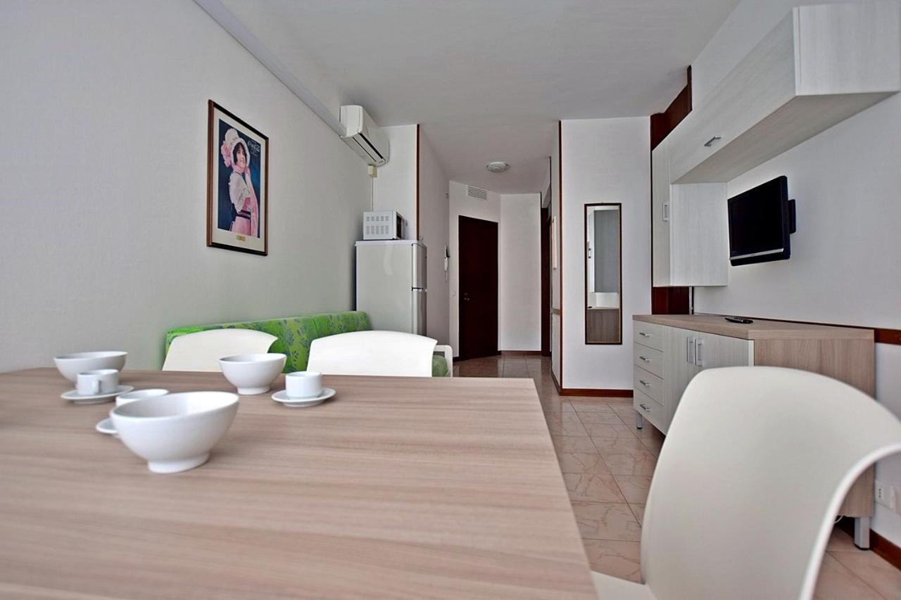 Condominio Luna 1 Lignano Sabbiadoro Exterior photo